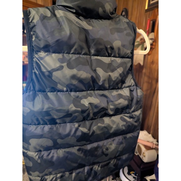 Gap Boys zip up Green Blue Camo Puffer Vest Small - Picture 1 of 3